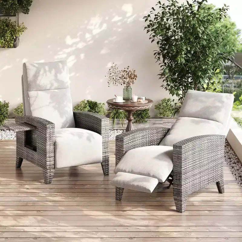 Poltrona Reclinabile in Vimini con Schienale e Poggiapiedi Regolabili, Poltrona da Patio Reclinabile in Rattan Piatta a 150° con Tavolino Laterale Estensibile e Pompa ad Aria
