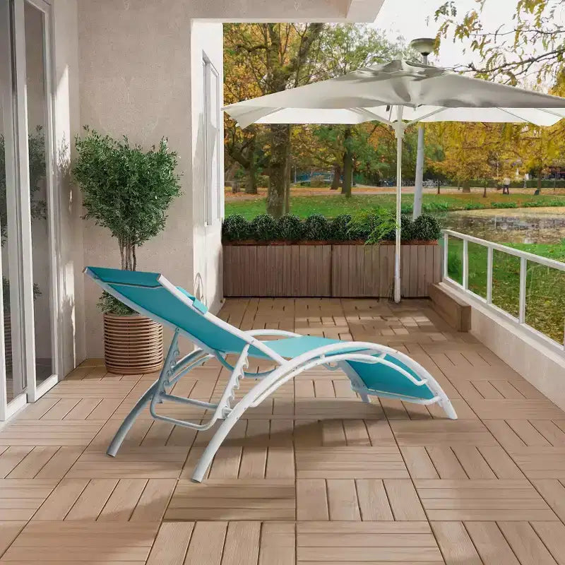 Set di 2 moderne chaise longue da patio in alluminio, sedie reclinabili da esterno per tutte le stagioni con braccioli, ideali per spiaggia, piscina, prendere il sole e prato