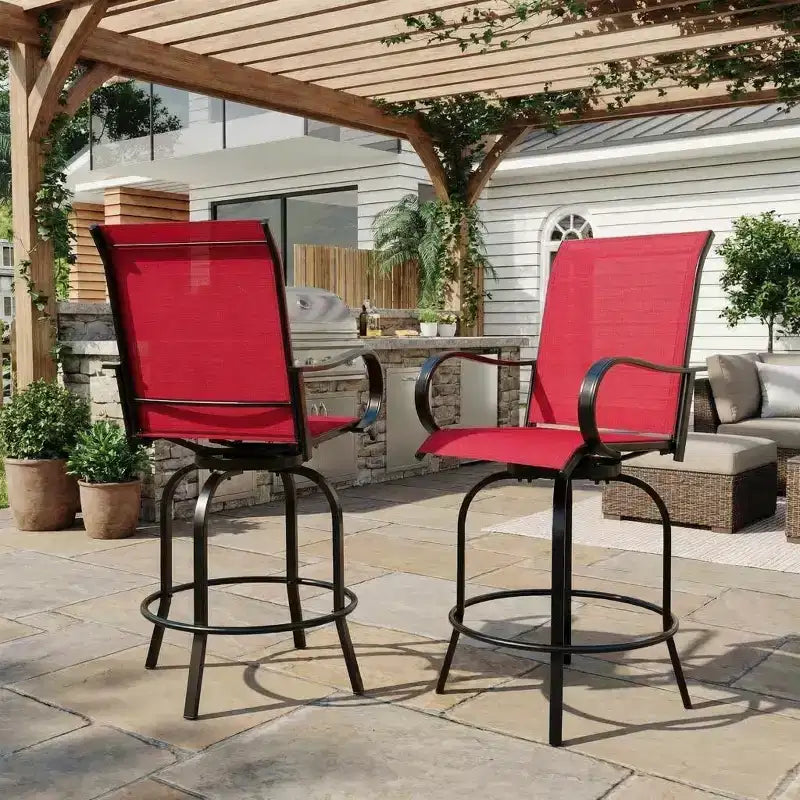 Set di 2 sgabelli da bar girevoli da esterno, sedie da patio alte per giardino, balcone e cortile, capacità 136 kg