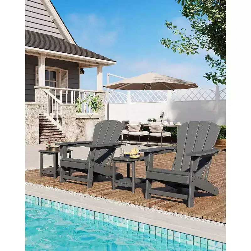 Set di 2 sedie da giardino Adirondack in HDPE, capacità 172 kg, resistenti alle intemperie, texture effetto legno, braccioli larghi, schienale a doghe