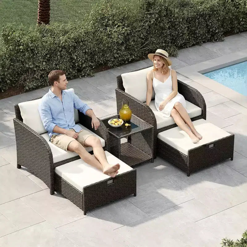 Set di mobili da giardino da 5 pezzi, set da salotto per esterni in vimini di rattan PE con pouf e tavolino da caffè, mobili da conversazione per tutte le stagioni per balcone da giardino