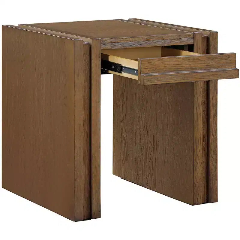 Tavolino finale Meridian Furniture Stanton
