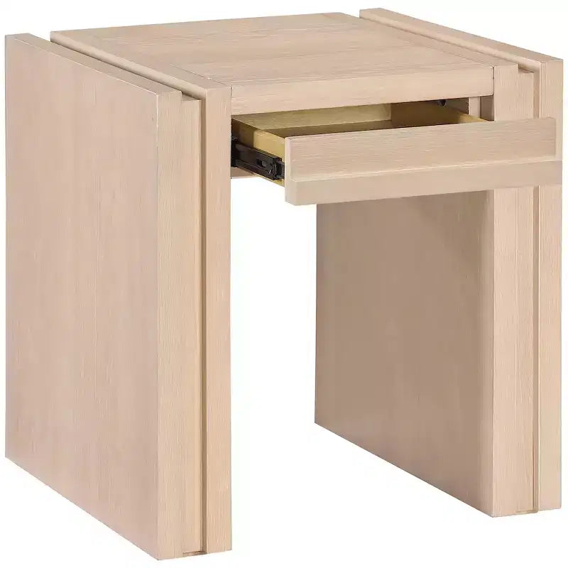 Tavolino finale Meridian Furniture Stanton