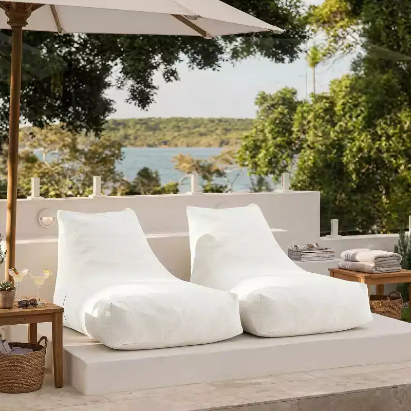 Christopher Knight Home Ramona Poltrona sacco da esterno in olefin moderno (set da 2)