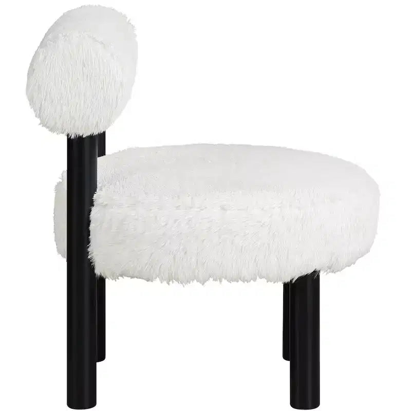 Sedia Ambre in tessuto vegano effetto montone di Meridian Furniture