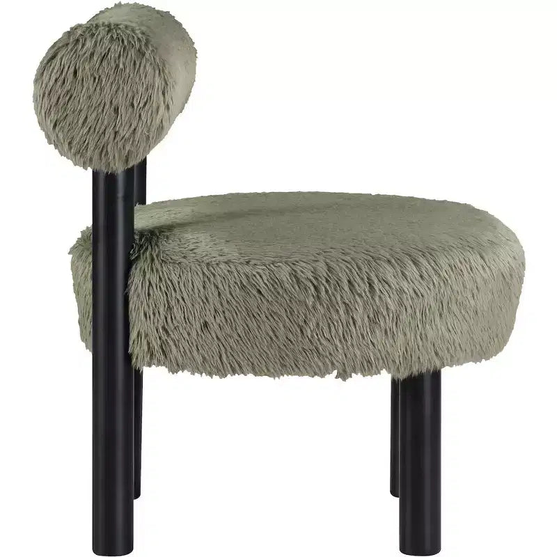 Sedia Ambre in tessuto vegano effetto montone di Meridian Furniture