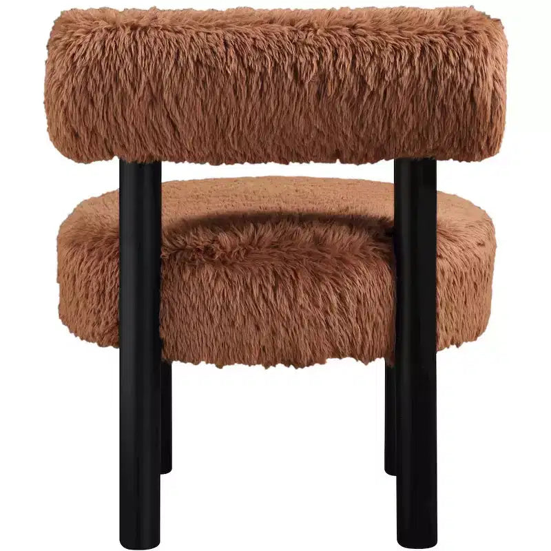 Sedia Ambre in tessuto vegano effetto montone di Meridian Furniture