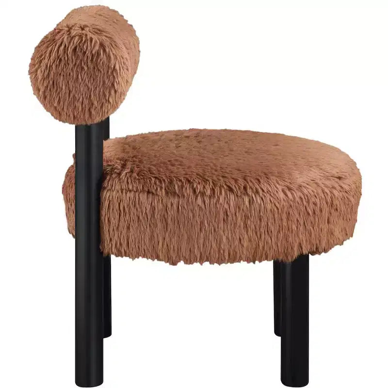 Sedia Ambre in tessuto vegano effetto montone di Meridian Furniture