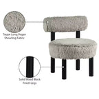 Sedia Ambre in tessuto vegano effetto montone di Meridian Furniture