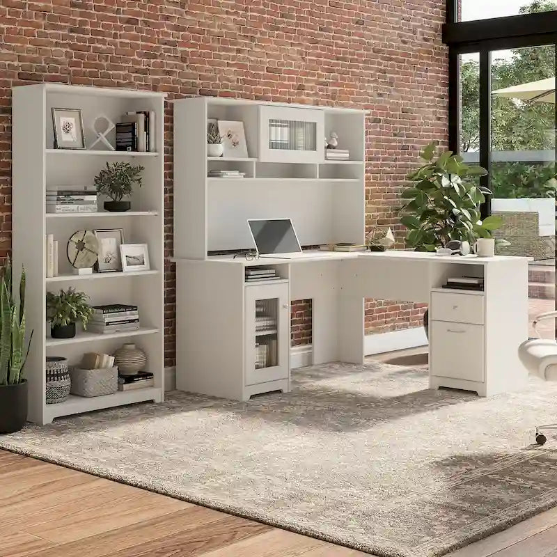 Scrivania a L Cabot 60W con Libreria e Scaffale a 5 Ripiani di Bush Furniture