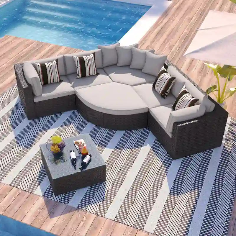 Moderno Set Divano da Esterno in Vimini a 7 Pezzi con Tavolino da Caffè, Cuscini e Cuscini a Strisce, Adatto per Patio, Giardino, Terrazza
