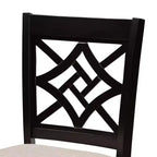 Set 2 Sgabelli da Bar Altezza Bancone Nicolette in Legno Sabbia/Marrone - Baxton Studio: Elegante Schienale Intagliato, Rivestimento in Poliestere