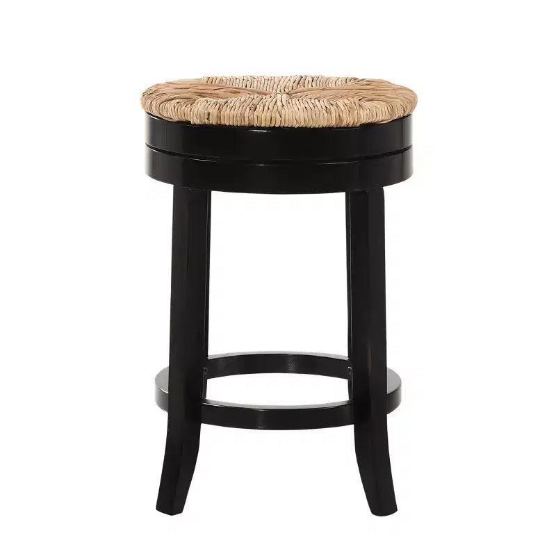 Sgabello da bar girevole Carolina Living da 24" Leif con seduta in giunco, altezza bancone, nero: legno massello, giunco intrecciato, senza braccioli
