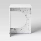 Tavolino d'appoggio in finto marmo bianco - Threshold™