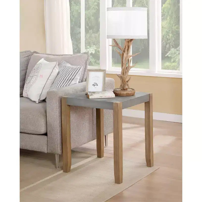 Tavolino da caffè Davenport 36" in finto cemento e legno con 2 tavolini quadrati, color ambra chiaro - Alaterre Furniture: set rustico industriale da 3 pezzi