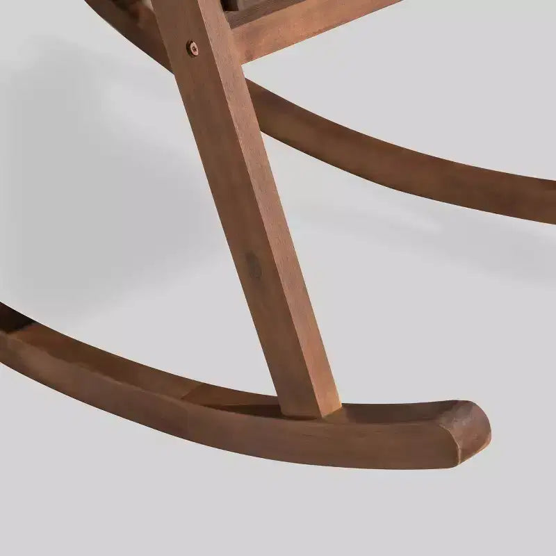 Sedia a dondolo da patio in legno di acacia Gus - Christopher Knight Home