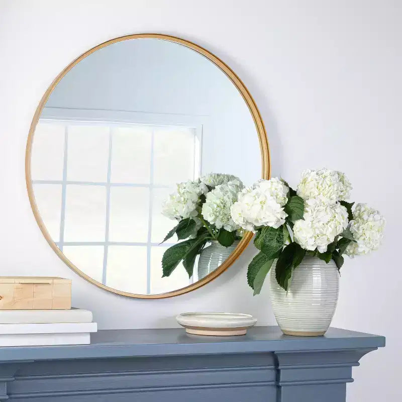 Specchio decorativo rotondo da parete da 34 pollici - Threshold designed with Studio McGee
