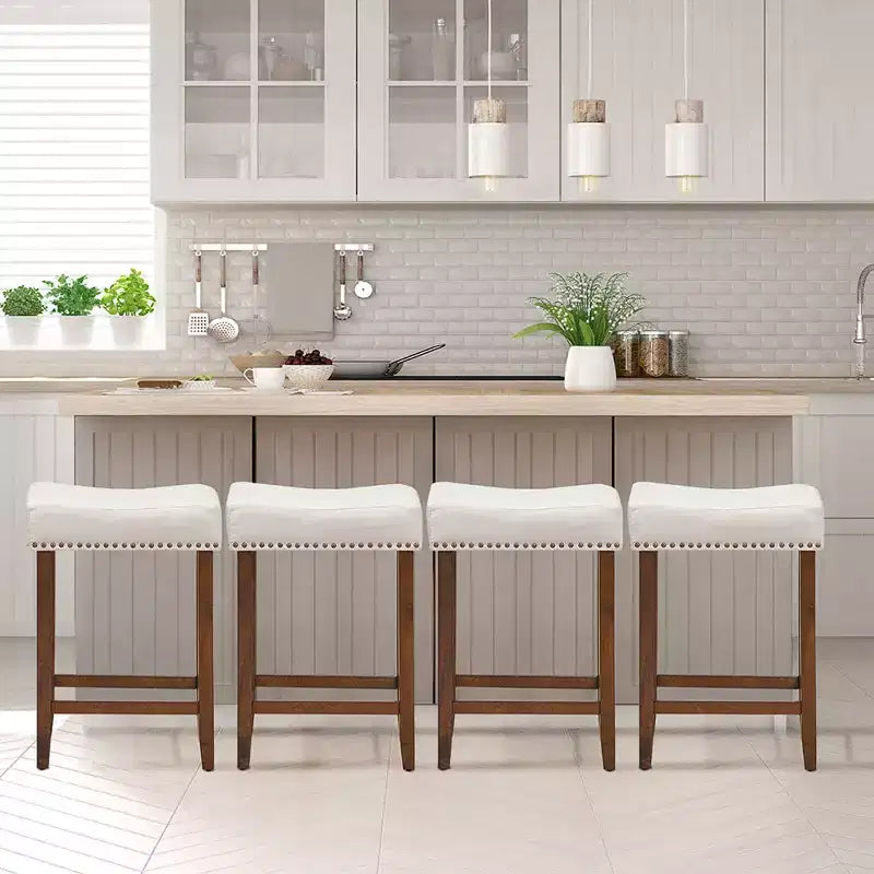 Costway Set di 4 Sgabelli da Bar a Sella 24'' con Rivetti, Sedile in Tessuto e Gambe in Legno, Beige/Grigio