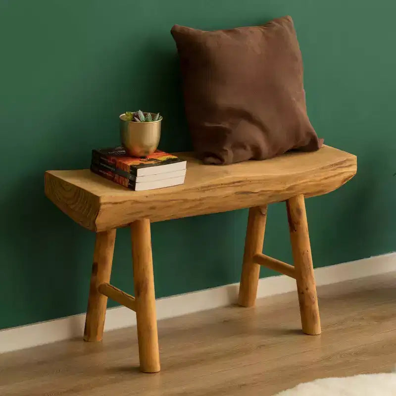 Panca d'accento rustica intagliata in legno naturale Vintiquewise per ingresso