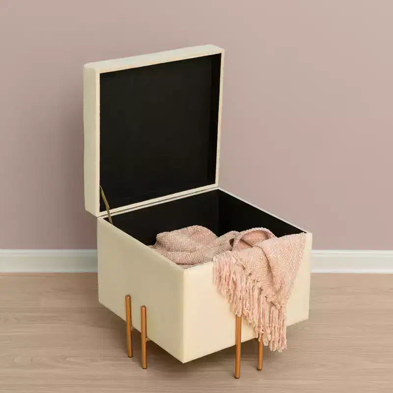 Pouf contenitore Fabulaxe Square in velluto con gambe dorate