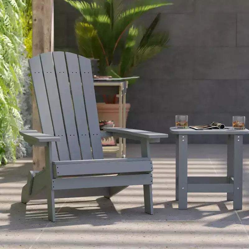 Flash Furniture Confezione da 2 sedie Adirondack pieghevoli in resina sintetica per tutte le stagioni Charlestown con tavolino laterale