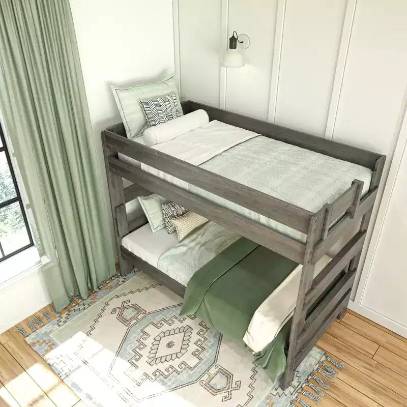 Letto a castello Max & Lily da una piazza e mezza, letti a castello in legno massello stile rustico per bambini