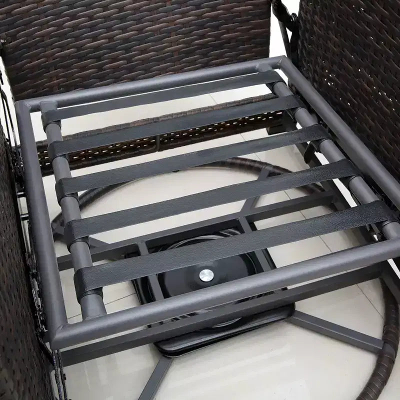Poltrona reclinabile Outsunny Patio in rattan PE con girevole a 360°, cuscino morbido, sedia a sdraio per patio, giardino, cortile