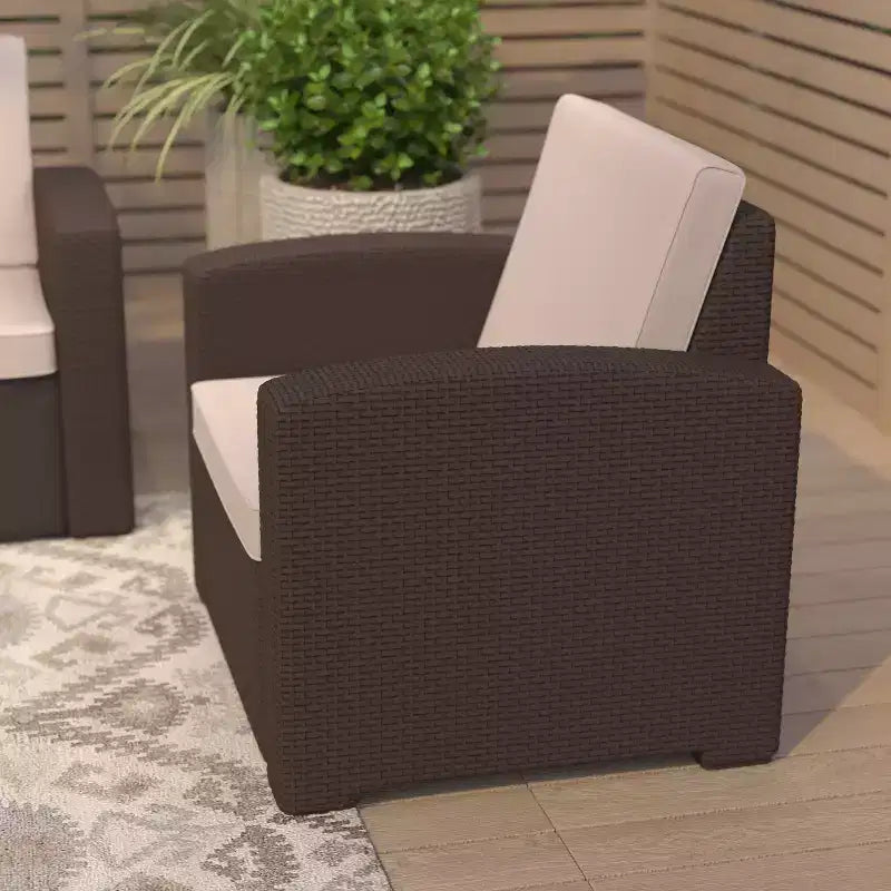 Merrick Lane Outdoor Furniture Resin Chair Chocolate Brown Faux Rattan Wicker Pattern Patio Chair With All-Weather Beige Cushion