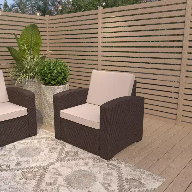 Merrick Lane Outdoor Furniture Resin Chair Chocolate Brown Faux Rattan Wicker Pattern Patio Chair With All-Weather Beige Cushion