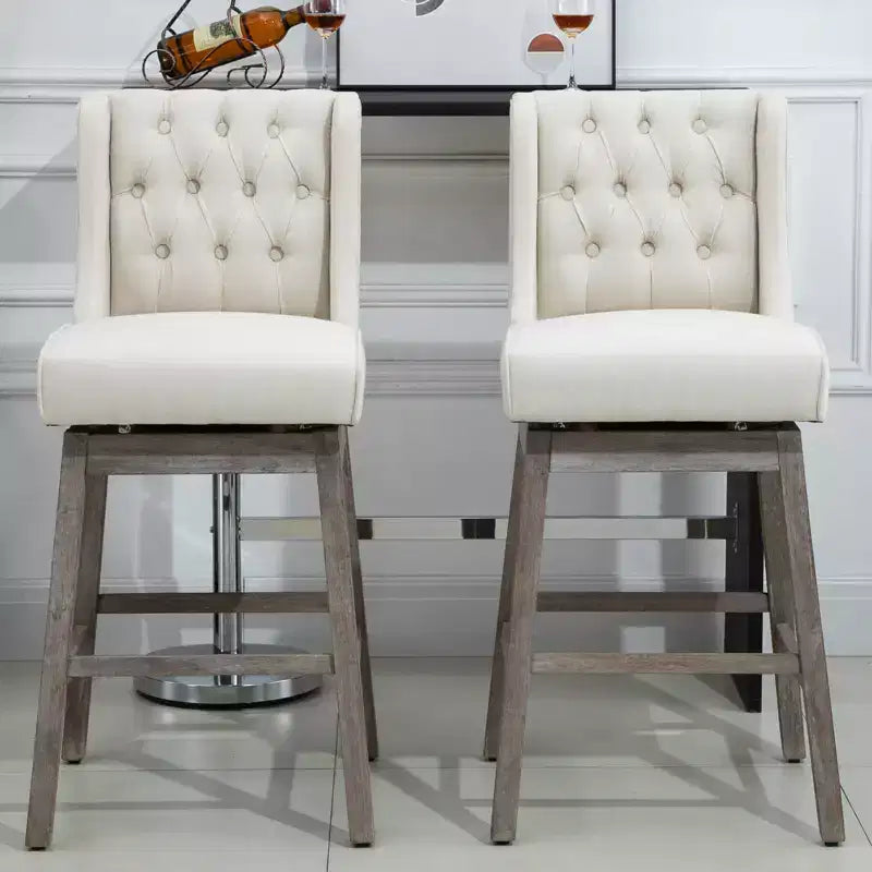 HOMCOM Set di 2 Sgabelli da Bar, Girevoli a 180°, Altezza 76cm con Poggiapiedi in Legno e Bottoni Decorativi