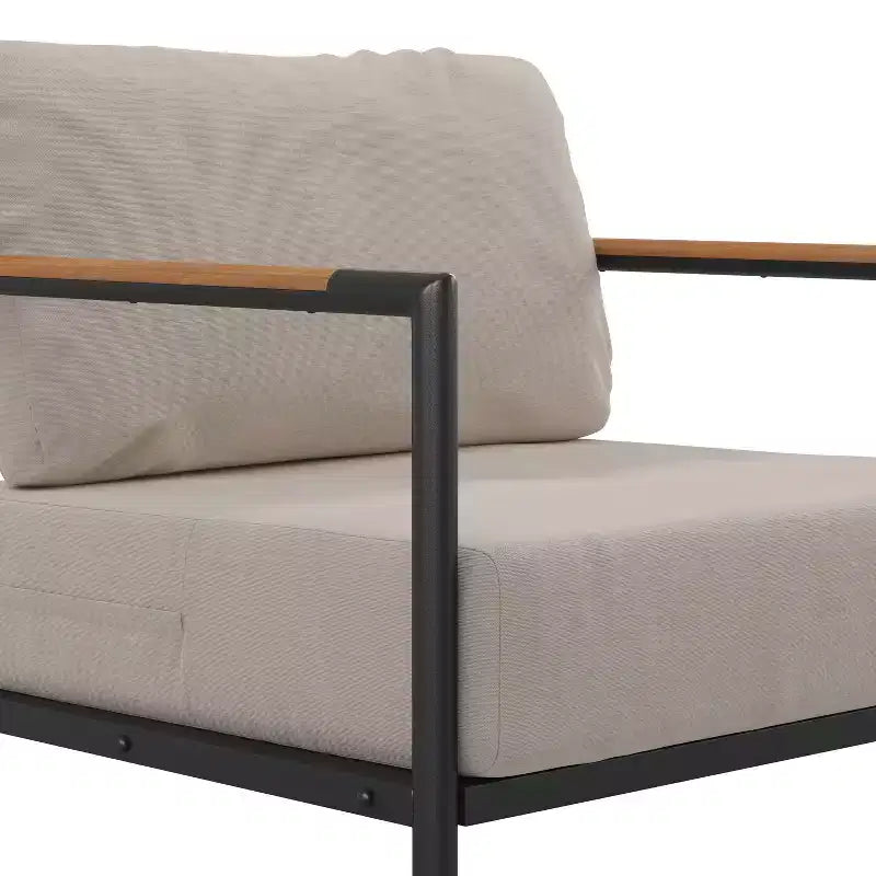 Poltrona da esterno Merrick Lane con cuscini in peluche rimovibili e struttura in alluminio con dettagli in teak