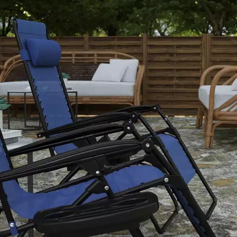 Merrick Lane Set di 2 Sedie Pieghevoli Zero Gravity Rivestite in Mesh con Cuscino Rimovibile e Vassoio Portabicchieri