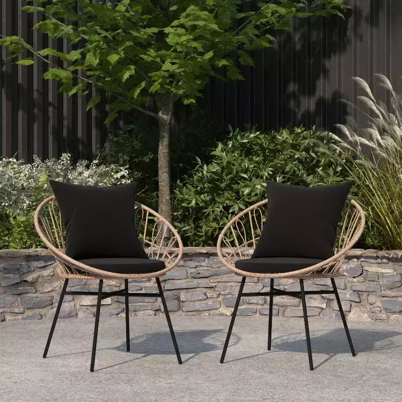 Set di 2 sedie da patio Merrick Lane in finto rattan intrecciato, stile Papasan, per interni ed esterni, con cuscini per seduta e schienale