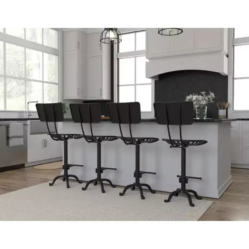Sgabello da bar con schienale e sedile regolabile in stile trattore Carolina Living Austin altezza bancone