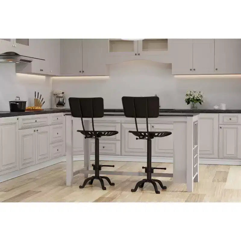 Sgabello da bar con schienale e sedile regolabile in stile trattore Carolina Living Austin altezza bancone