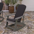 Sedia a dondolo Adirondack Merrick Lane in poliresina per tutte le stagioni con doghe verticali e cuscini resistenti alle intemperie