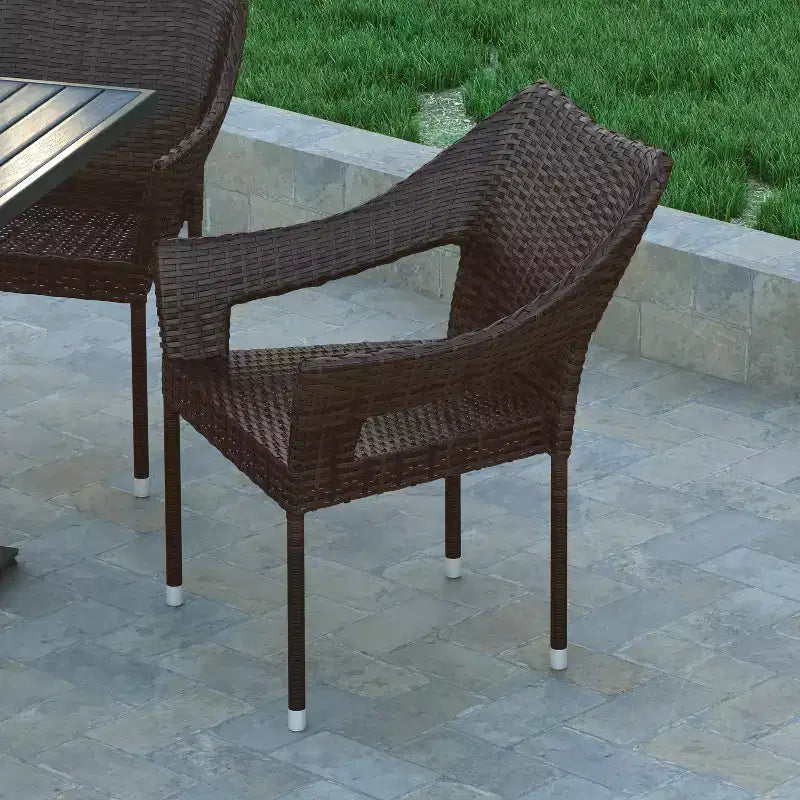 Sedia da pranzo impilabile per patio da interni/esterni Emma and Oliver All-Weather con telaio in acciaio e rattan PE resistente alle intemperie