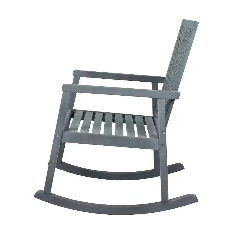 Sedia a dondolo JONATHAN Y Ned in legno di acacia con schienale a chevron moderno, capacità 136 kg, per esterni e patio