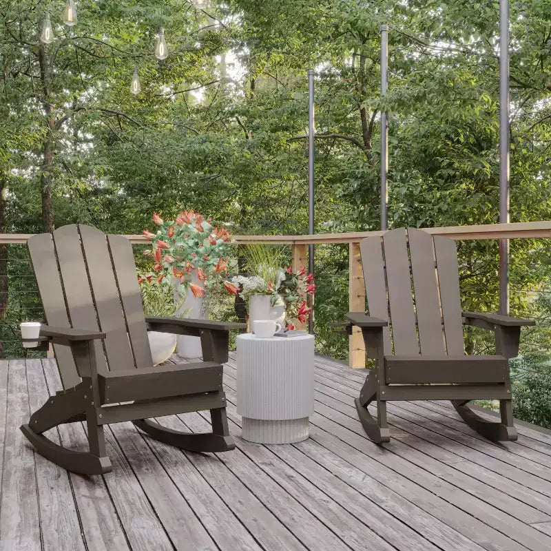 Flash Furniture Newport Sedia a dondolo Adirondack con portabicchieri, Sedia a dondolo Adirondack in HDPE resistente alle intemperie, Set di 2