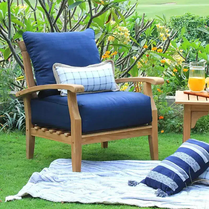 Sedia da salotto da esterno in teak Sonoma Lane Amherst con cuscini con cerniera