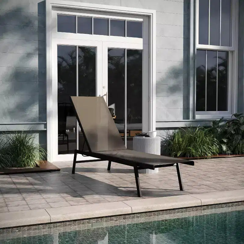 Chaise longue da giardino regolabile in 5 posizioni Emma e Oliver Textilene e struttura in metallo
