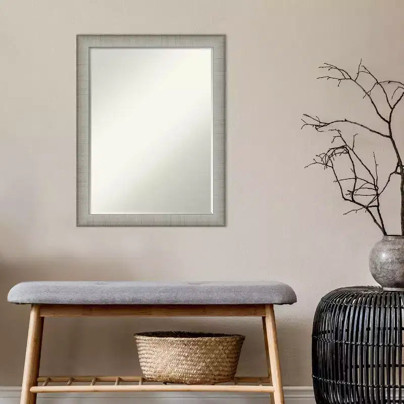 Specchio da parete per bagno Amanti Art con cornice stretta ed elegante, spazzolato, smussato