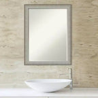 Specchio da parete per bagno Amanti Art con cornice stretta ed elegante, spazzolato, smussato