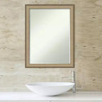 Specchio da parete per bagno Amanti Art con cornice stretta ed elegante, spazzolato, smussato