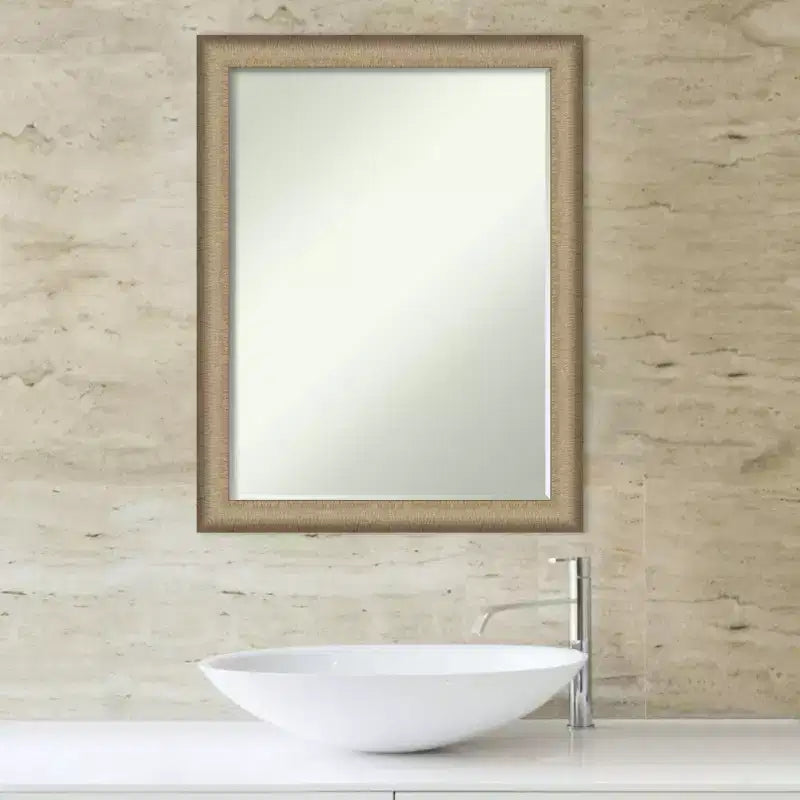 Specchio da parete per bagno Amanti Art con cornice stretta ed elegante, spazzolato, smussato