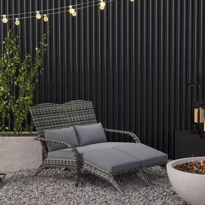 Sedia Adirondack Outsunny in Vimini per 2 persone con Cuscini e Poggiapiedi, Sedia con Schienale Alto e Braccioli Ampi in Rattan PE per Braciere