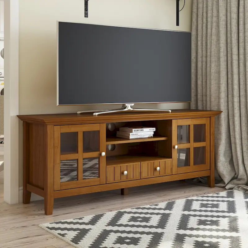 WYNDENHALL Normandy Mobile TV in LEGNO MASSELLO in stile Transizionale Largo 152 cm, per TV fino a 65 pollici - 152 x 42 x 61 cm