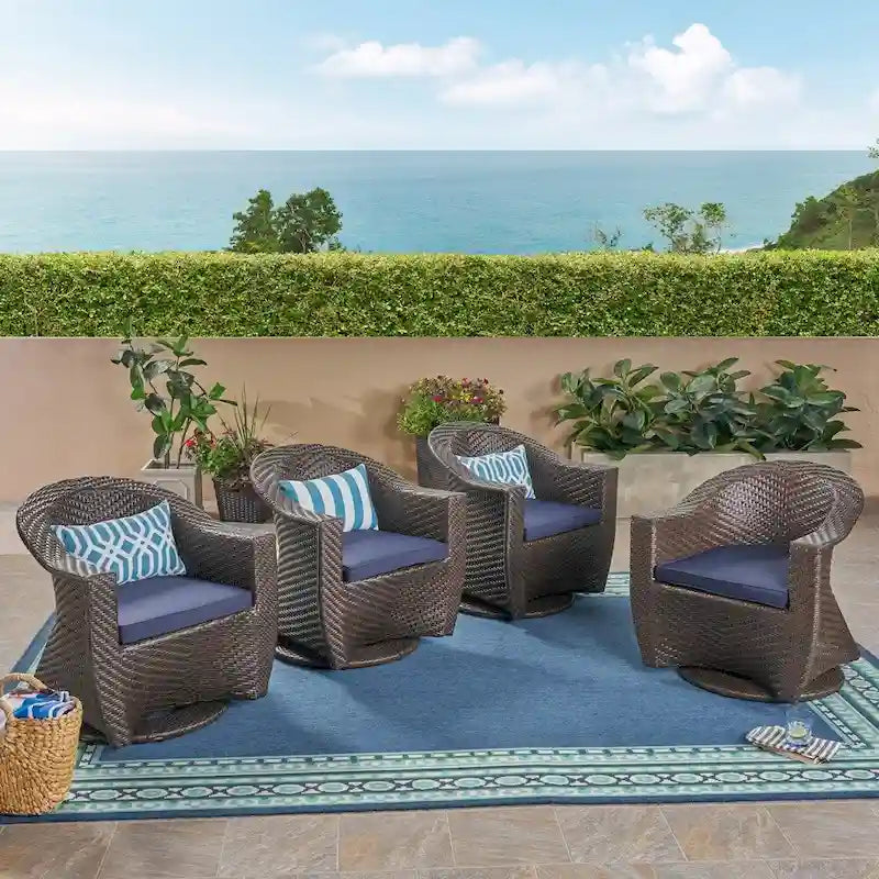 Sedie Girevoli da Esterno in Vimini Larchmont con Cuscini (Set da 4) di Christopher Knight Home