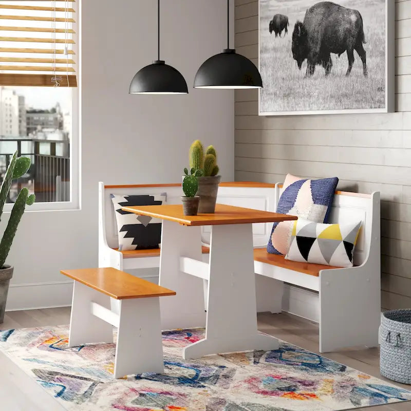 Zona colazione con set da pranzo Middlecreek Wood Farmhouse