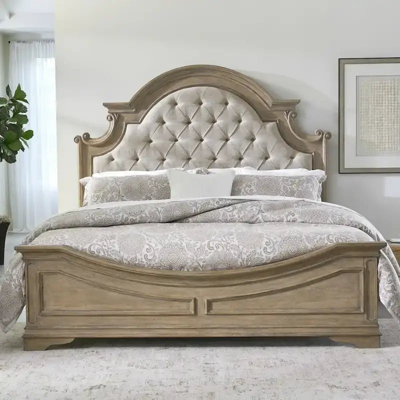 Set letto imbottito, comò e specchio, e comodino Magnolia Manor